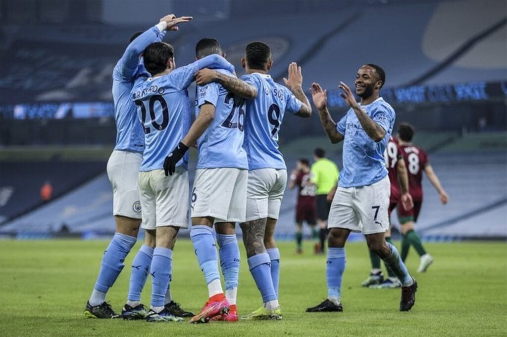 Premier Lig pandemide 7,6 milyar sterlin ekonomik katkı sağladı