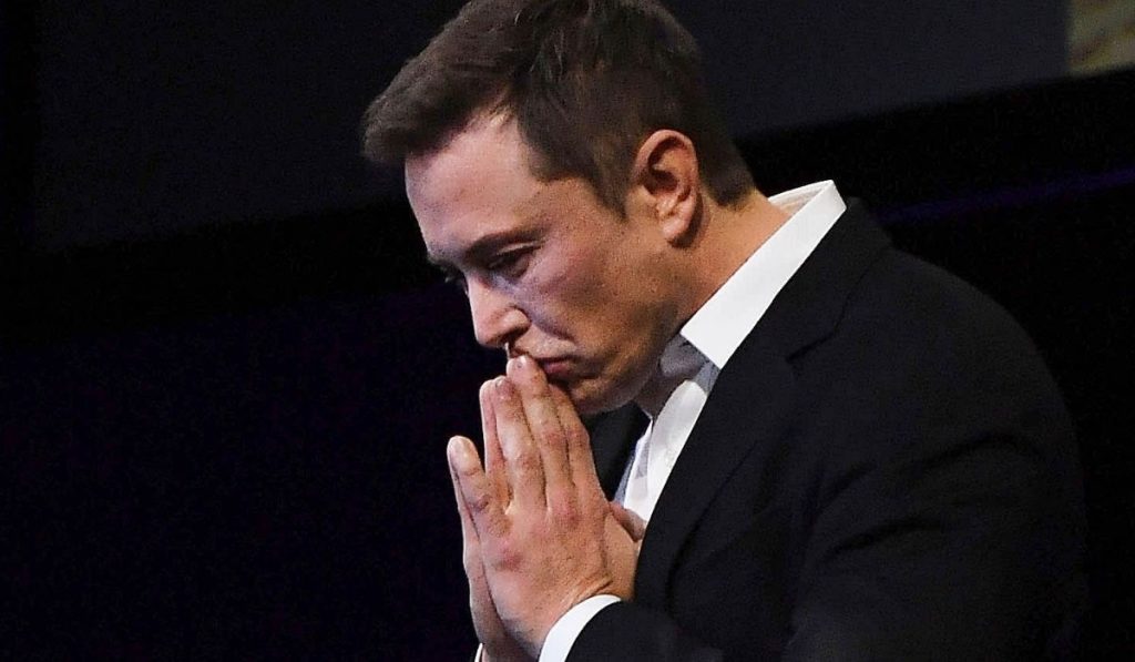 Tesla, çeyrek dönem kârında dördüncü kez düşüş bildirdi!